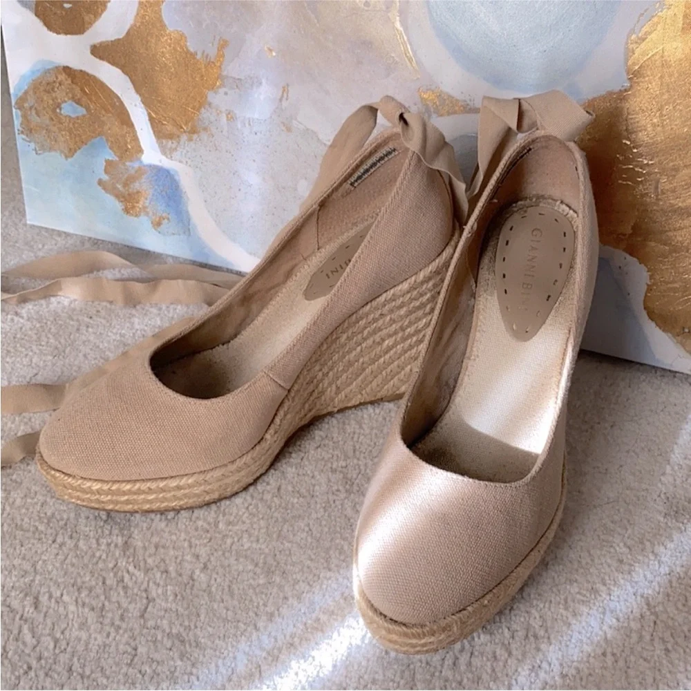GIANNI BINI LACE UP TAN ROUND TOE ESPADRILLE WEDGES SIZE 9.5